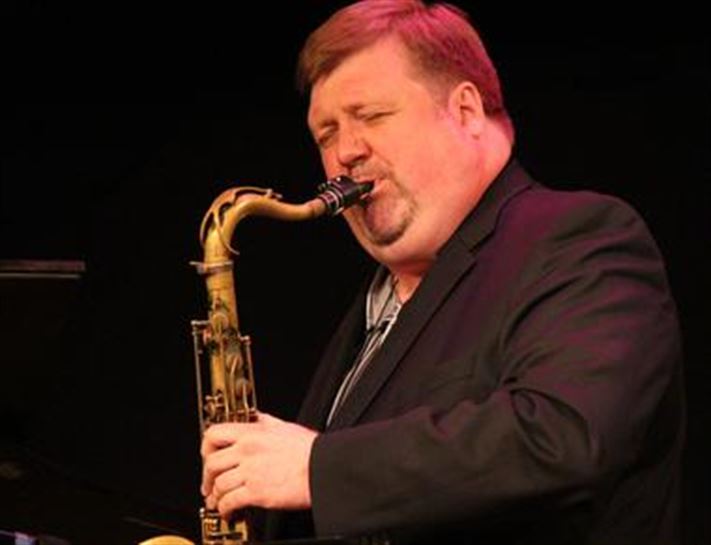 Joel Frahm, el 17 de julio en el Teatro Principal.  Imagen facilitada por el Festival de Jazz de Vitoria