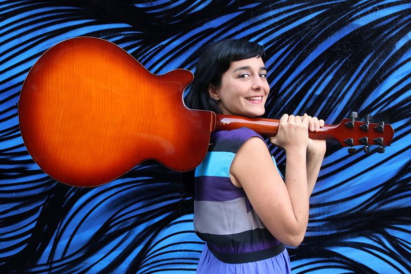 Camila Meza, el 19 de julio en el Teaatro Principal.  Imagen facilitada por el Festival de Jazz de Vitoria
