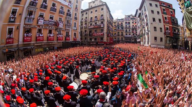El Hogar Navarro de Gasteiz celebra también San Fermín