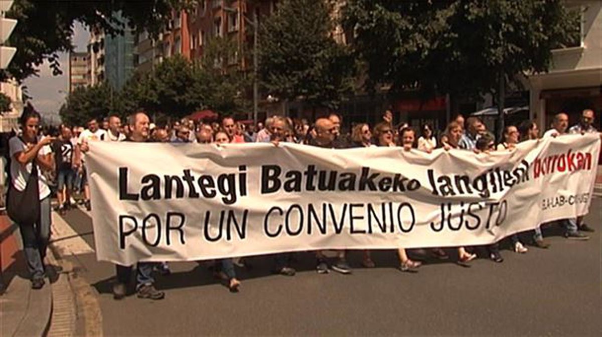Manifestación llevada a cabo por los trabajadores de Lantegi Batuak. Imagen. EiTB 