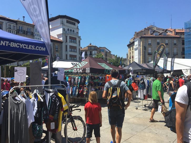 Triathlon Vitoria-Gasteiz 2018. Ambiente en la ciudad. Foto: EiTB