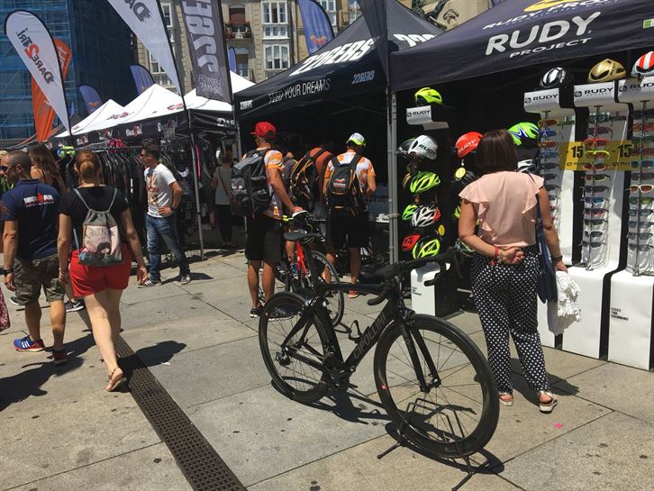 Triathlon Vitoria-Gasteiz 2018. Ambiente en la ciudad. Foto: EiTB