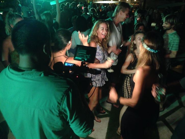 A Mónica no le gusta perderse una buena fiesta