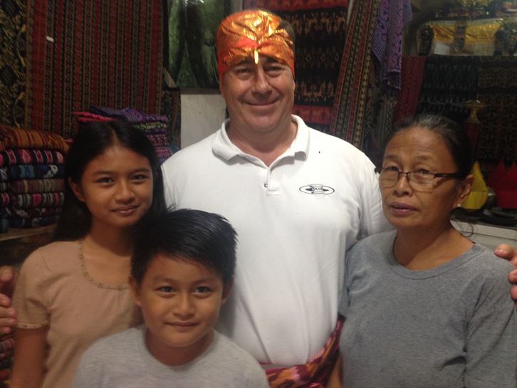 Pequeña tienda en el mercado de Sukawati