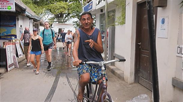 ¿Cómo viven los vascos en Bali?¿Qué es lo que más echan de menos?
