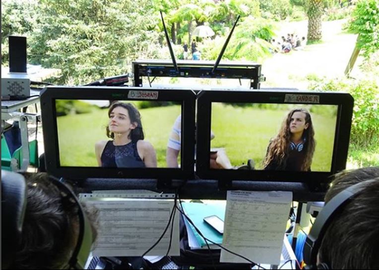 Maria eta Ainhoa pantailan