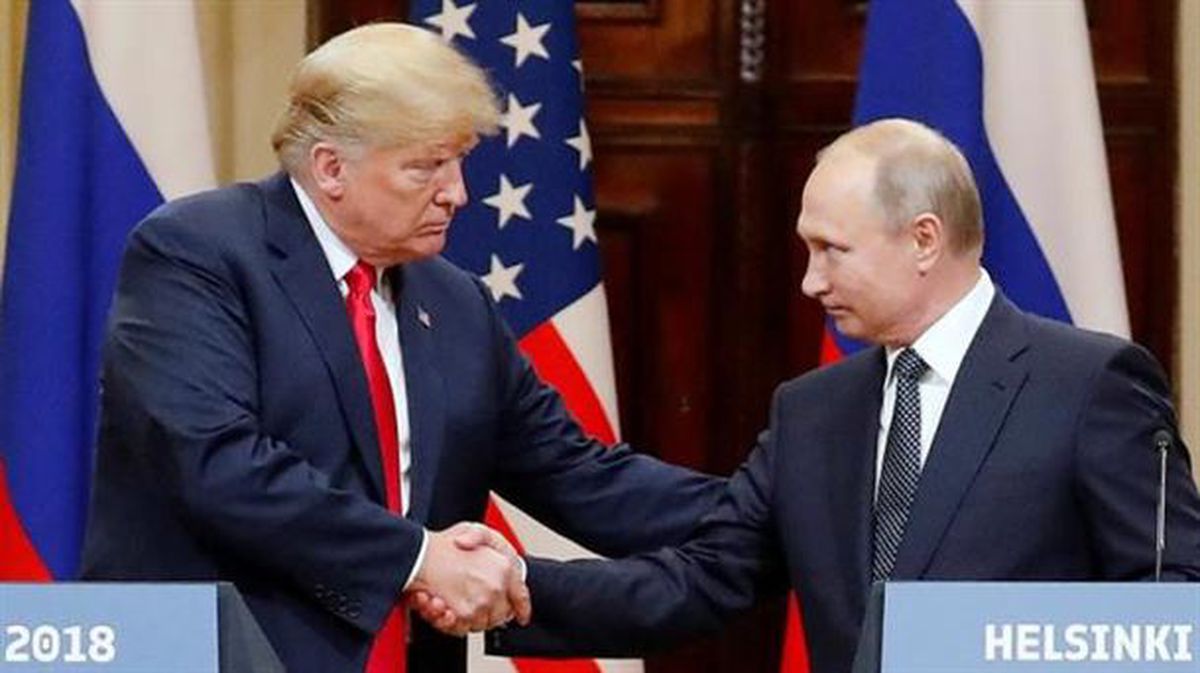 El presidente de EE.UU., Donald Trump, y su homólogo ruso, Vladímir Putin. Foto: EFE