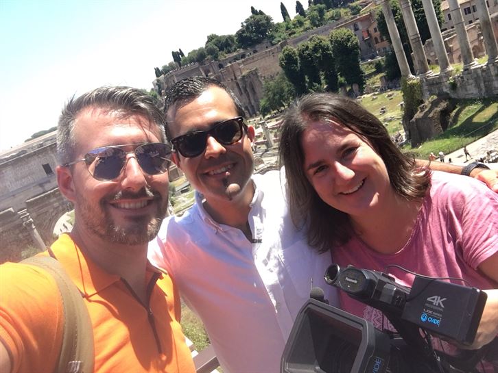 Pablo, con el equipo de 'Vascos por el mundo'