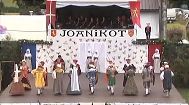 2017an, 'Joanikot' pastorala antzeztu zuten Altzai eta Lakarriko herritarrek