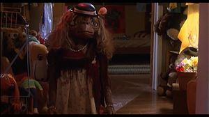 El tabaco, la clave de la inimitable voz de 'E.T.'