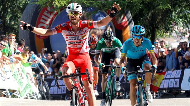 Francisco Gavazzi, en la meta de la primera etapa. Foto: EFE