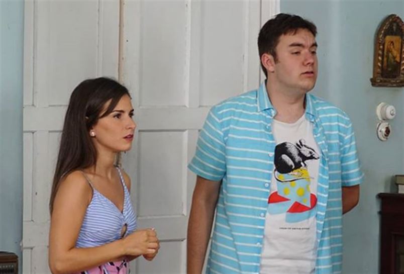 Zeri begira ari ote dira Desi eta Markel?