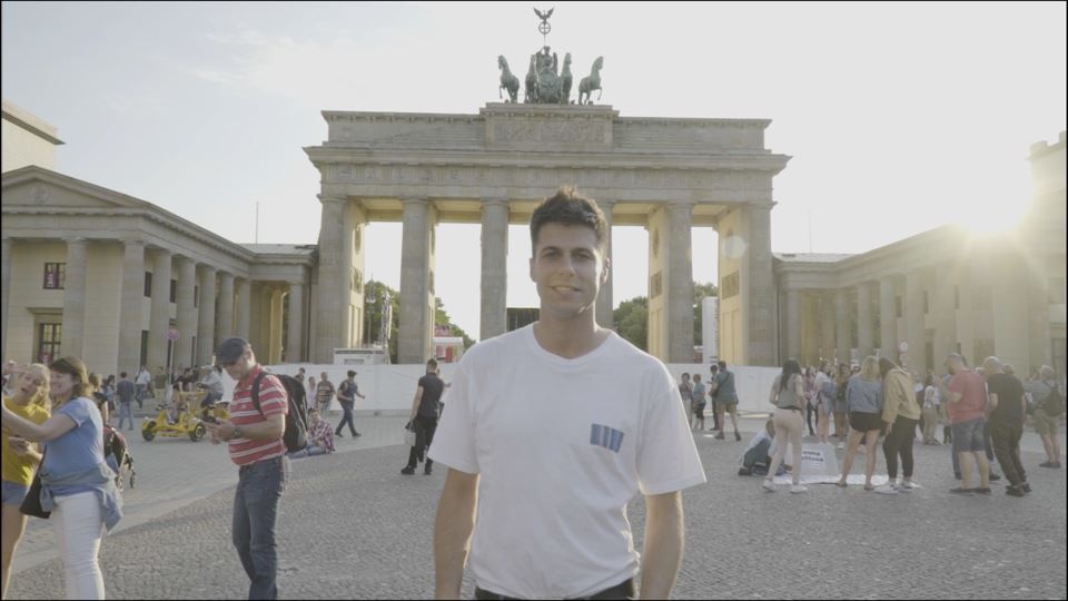 Pello Reparaz abeslari eta aurkezlea, Berlinen. (Argazkia: EiTB)