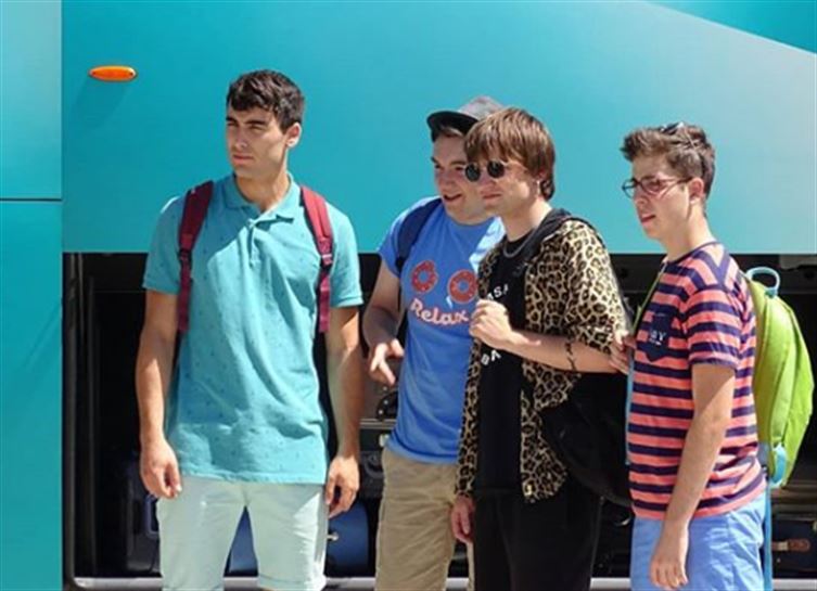 Zer moduz moldatuko da gure mutil-kuadrila aurten?