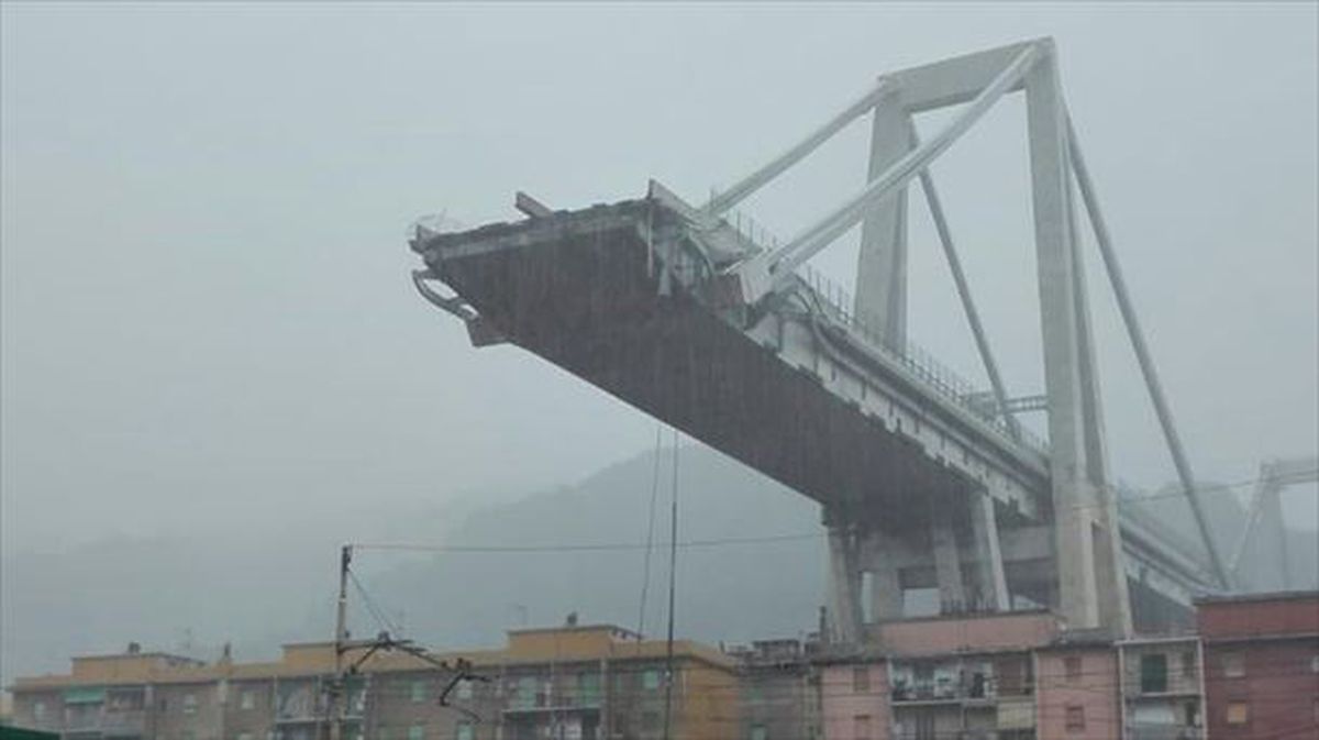 Decenas de muertos en Génova en el derrumbe de un puente