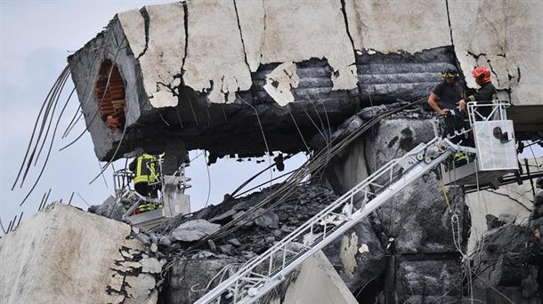 El viaducto sobre Génova totalmente destruido. Foto: EFE