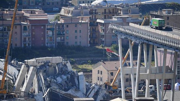 Al menos 37 muertos en Génova, tras el derrumbe de un puente. Fuente: EFE