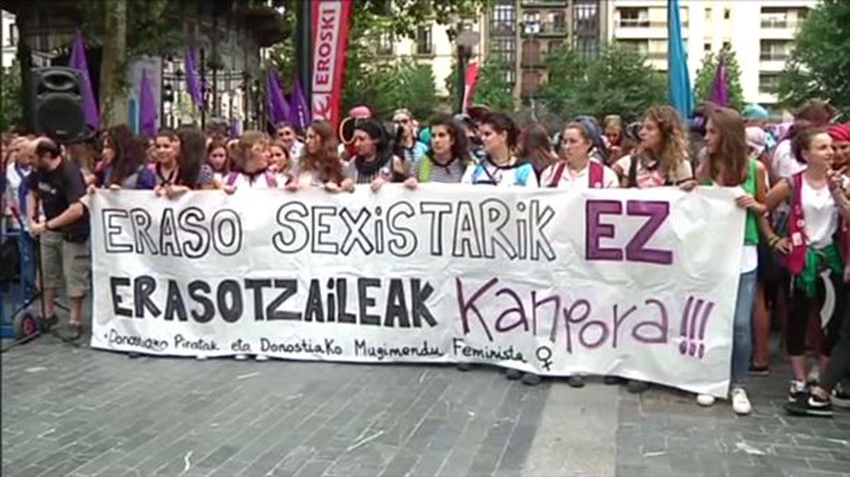 Sexu-eraso baten aurkako protesta Donostian. Artxiboko irudia: EiTB