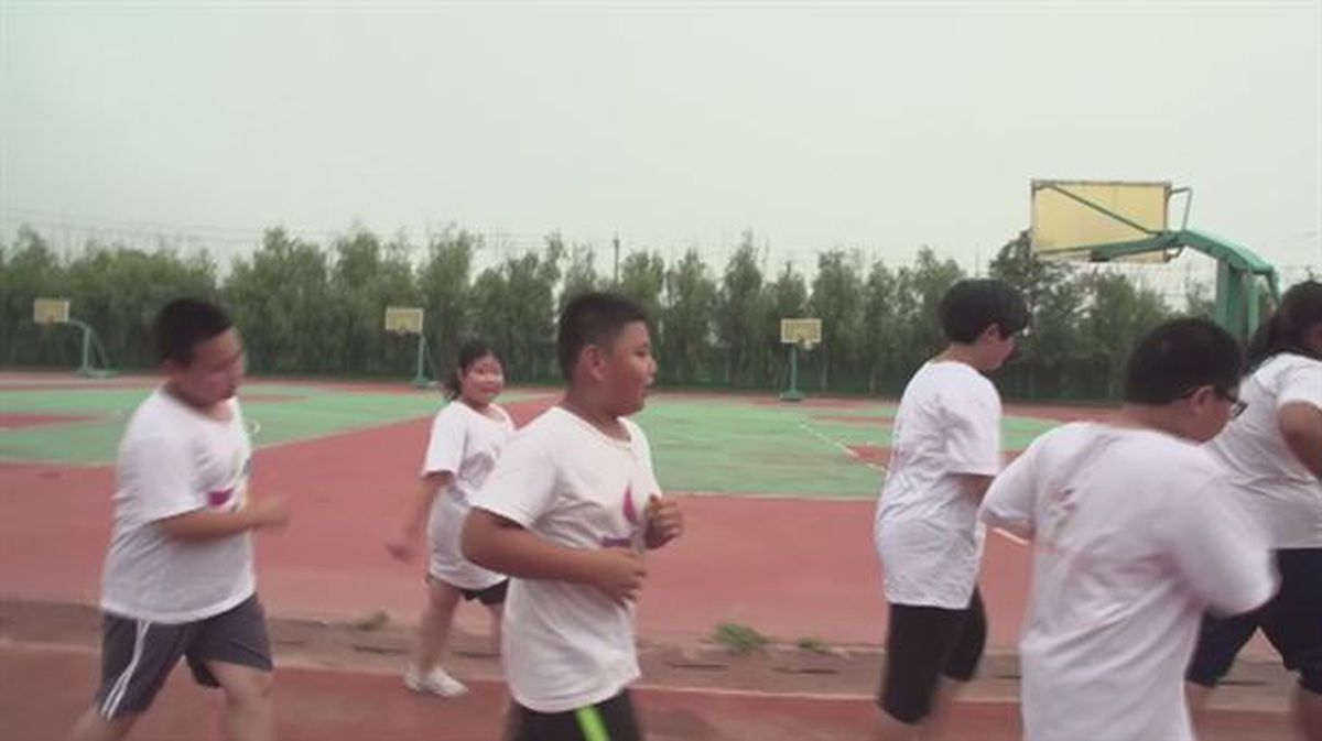 Campamento de verano para niños con obesidad en China