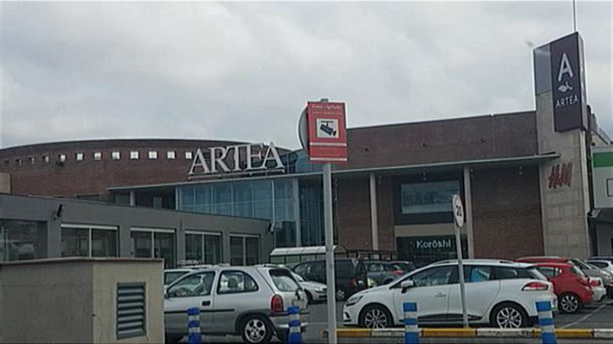 Parking del centro comercial Artea, en Leioa (Bizkaia). Foto: Google Maps