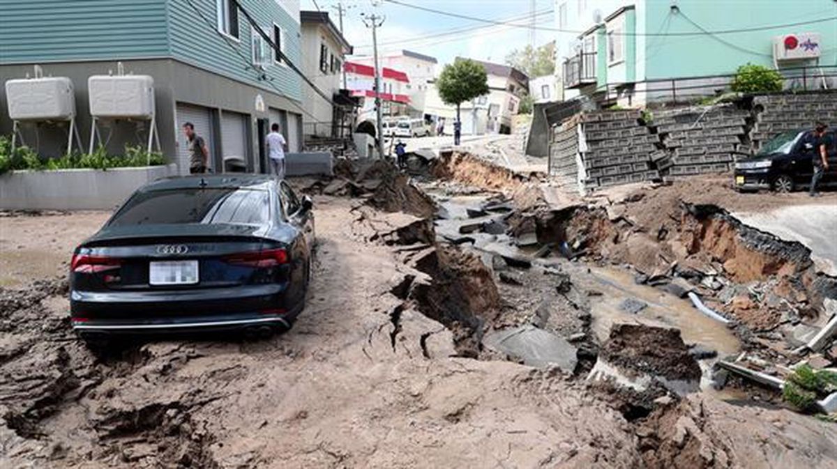 Un terremoto de 6,7 grados deja dos muertos y una treintena de desaparecidos en Japón. Foto: EFE