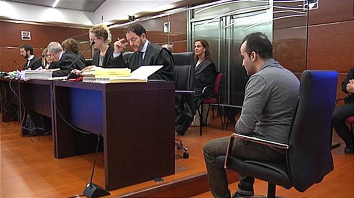 La sesión del juicio contra el presunto asesino de la bebé Alicia. Imagen: EFE