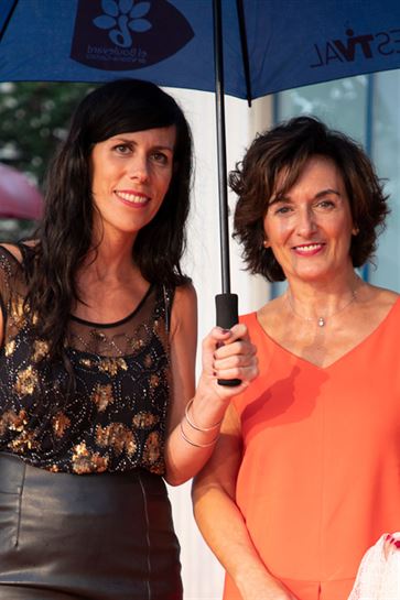 Maite Iturbe (eskuma), EiTBko zuzendari nagusia.