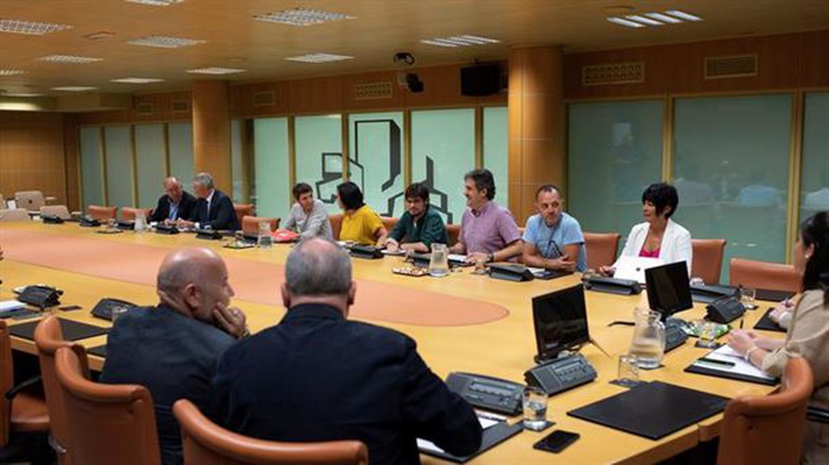 Reunión de la Ponencia de Autogobierno. Foto: EFE