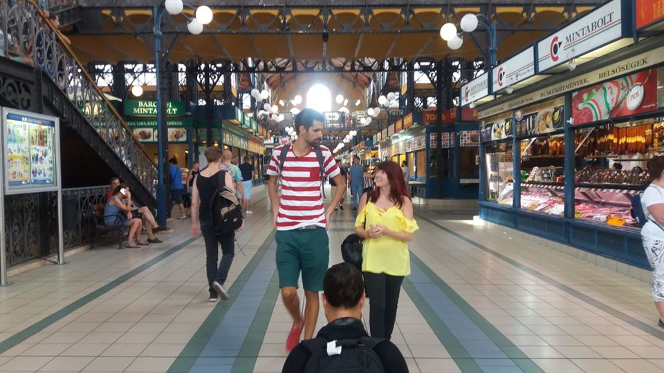 De paseo por el Mercado Central de Budapest