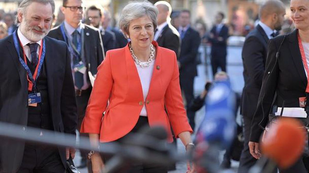 Theresa May antes de iniciar la cumbre. Foto: EFE