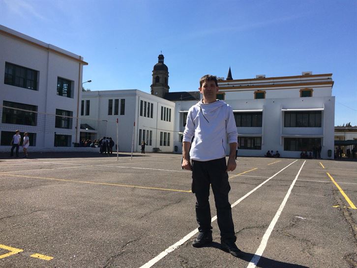 Aitor lleva 14 años en Buenos Aires y es profesor de euskal dantzak y cultura vasca en general 