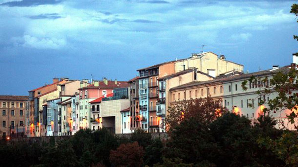 Varios edificios de viviendas, en Pamplona. Foto de archivo: Francisco Arbizu