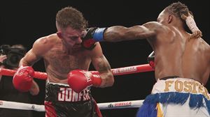Jon Fernández pierde el título Silver WBC tras caer ante Foster