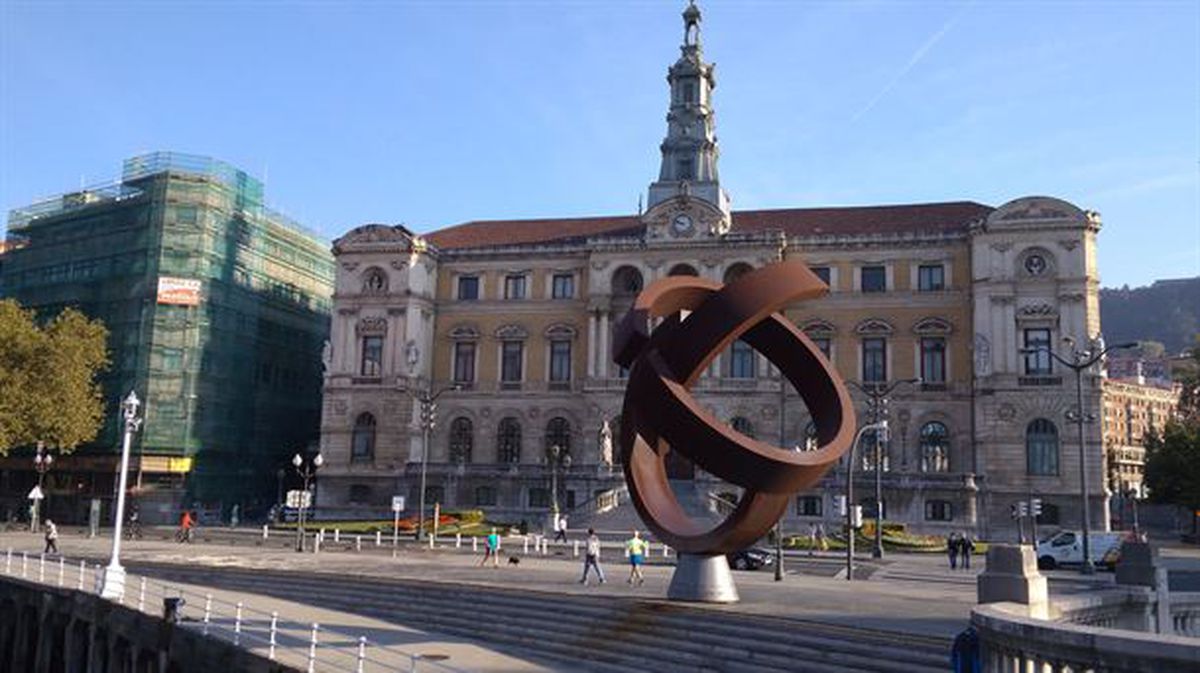 Imagen de la fachada del Ayuntamiento de Bilbao