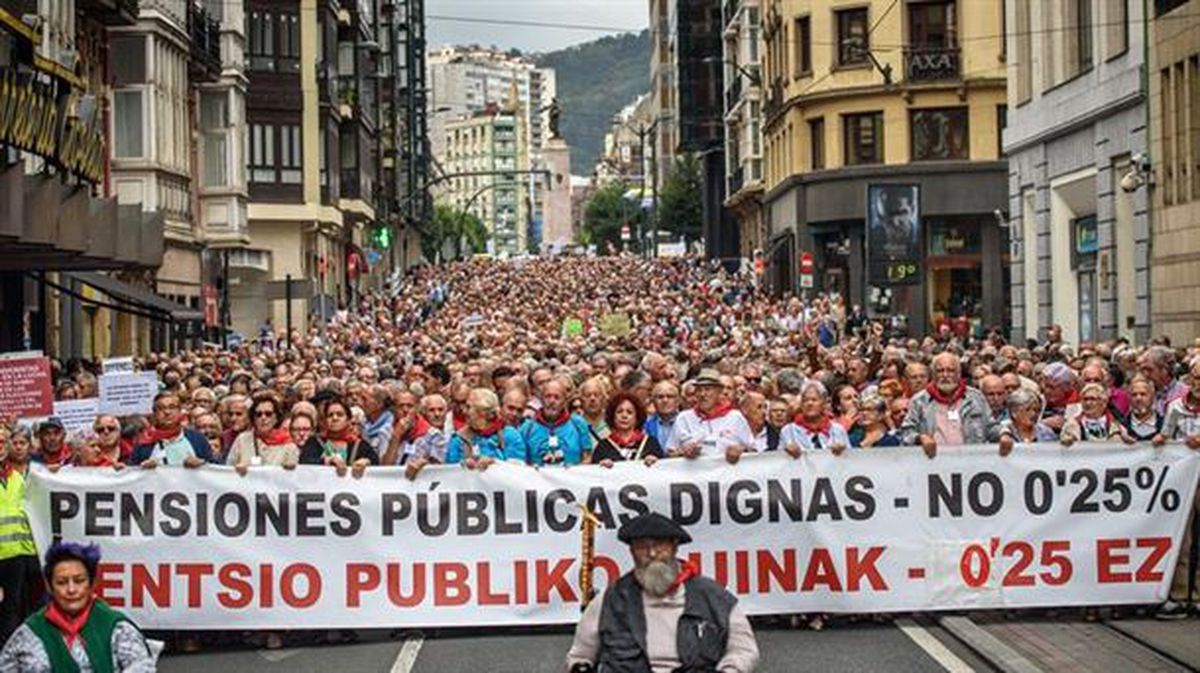 Manifestación de los pensionistas el pasado 1 de octubre en Bilbao. Foto de archivo: EFE