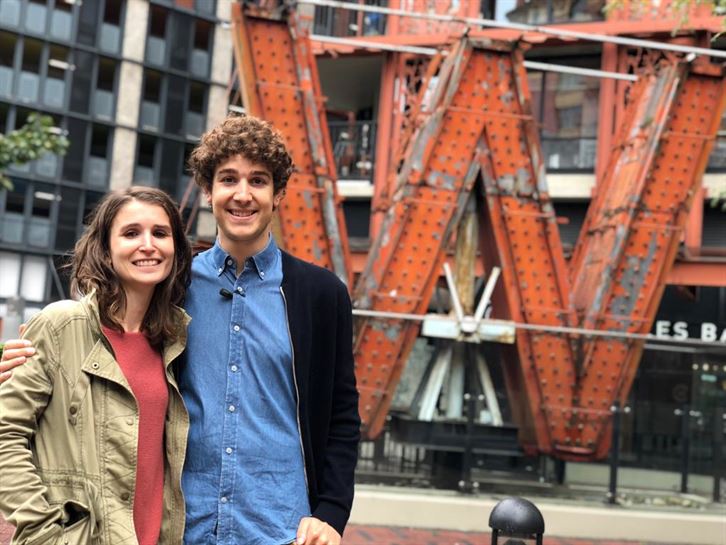 Imanol, de Galdakao, con su novia