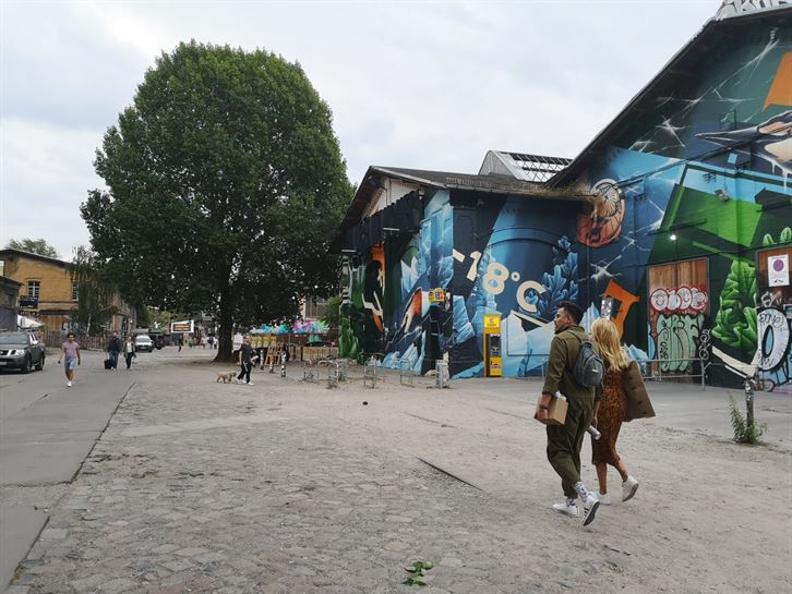 Con la donostitarra Amanda y su marido