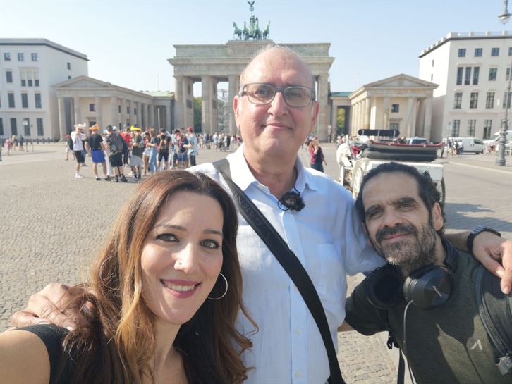 Con Juan Carlos, de Bilbao, ante la Puerta de Brandernburgo