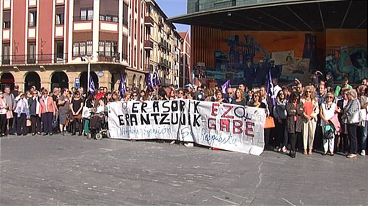 Concentración en Barakaldo contra una agresión sexual / Imagen: EITB.