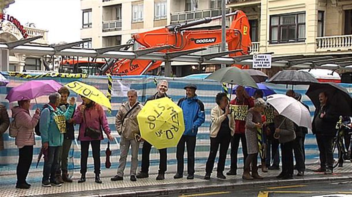 Manifestación contra las obras del metro de San Sebastián. Imagen de archivo: EiTB