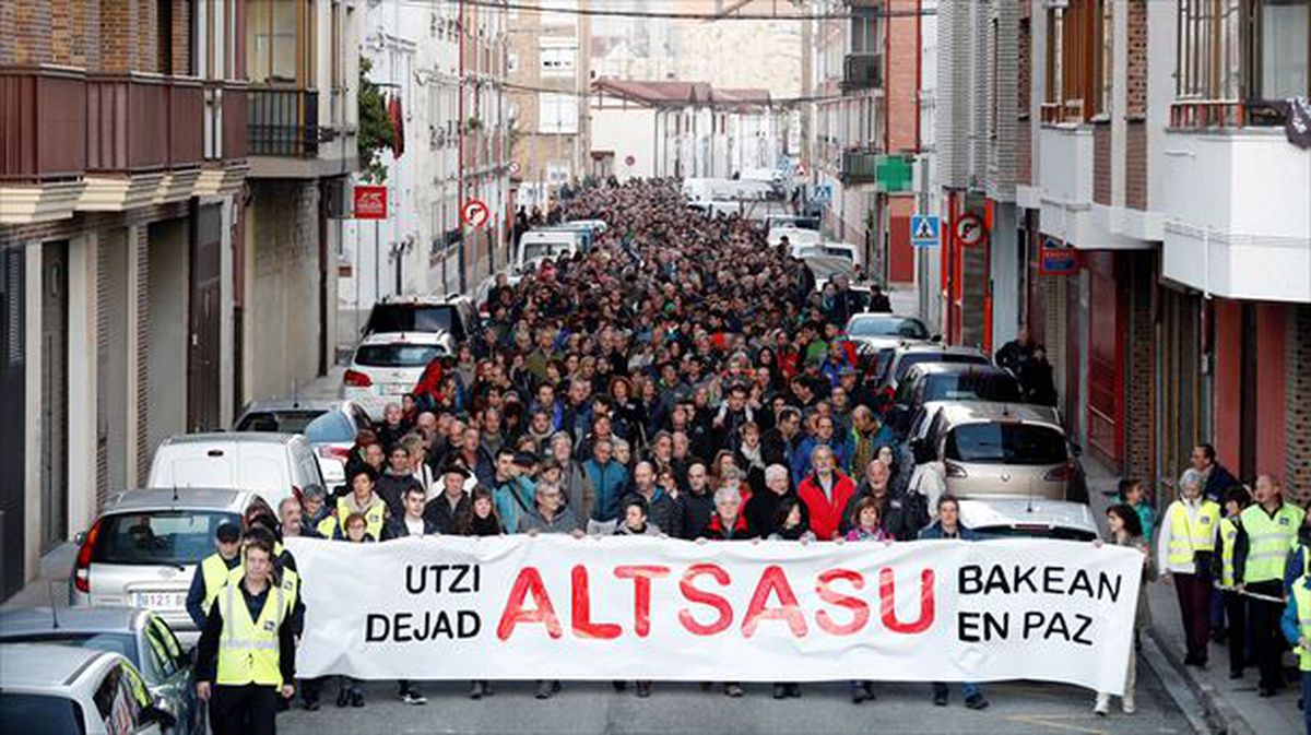 Manifestazioa Altsasun, Ciudadanoseko plataformaren ekitaldiaren bezperan / EFE.