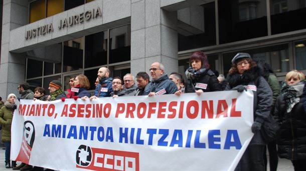 Donostiako Jutizia Jauregian egindako protesta