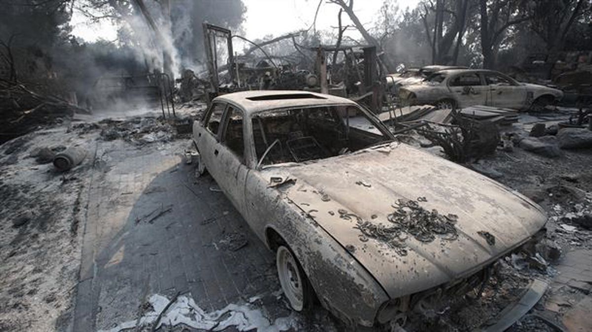 Los incendios de Camp y Woolsey en California han quemado ya más de 68.700 hectáreas. Foto: EFE