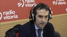 Antón Etxebarrieta, decano de los abogados alaveses, en Radio Vitoria