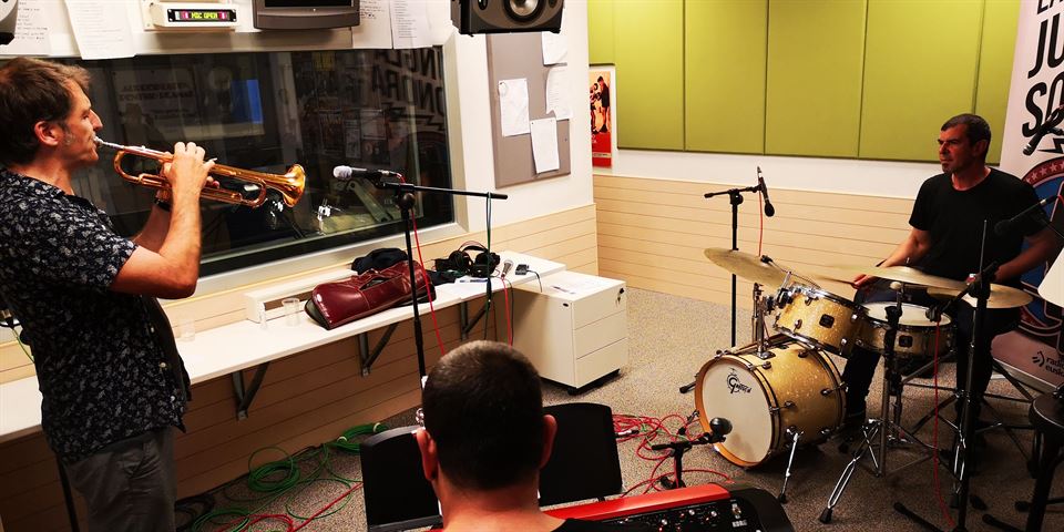 El Trío Juan De Diego en acción