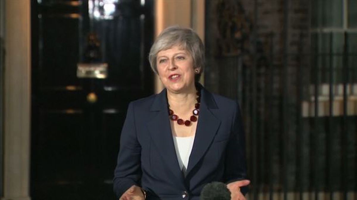 Theresa May, la primera ministra de Reino Unido, durante su comparecencia. Foto: EFE