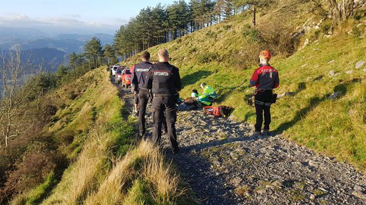 Rescate de la Unidad de Vigilancia y Rescate de la Ertzaintza en Uzturre, Tolosa