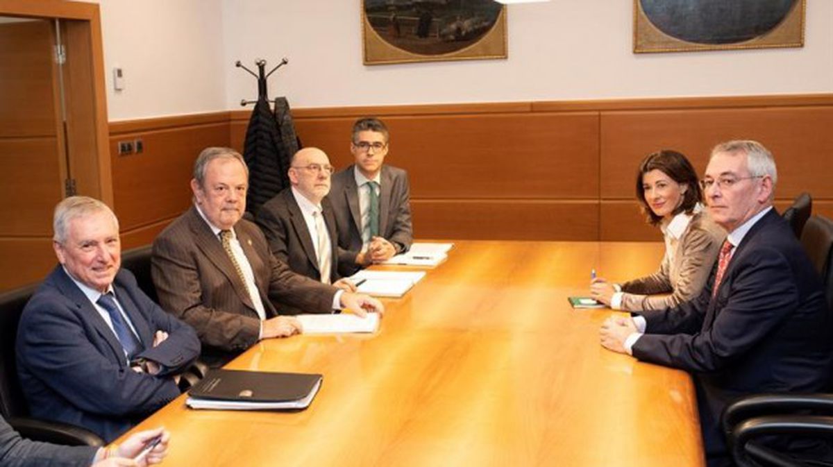 Reunión del Gobierno Vasco con los responsables de presupuestos del Partido Popular. Foto: EFE