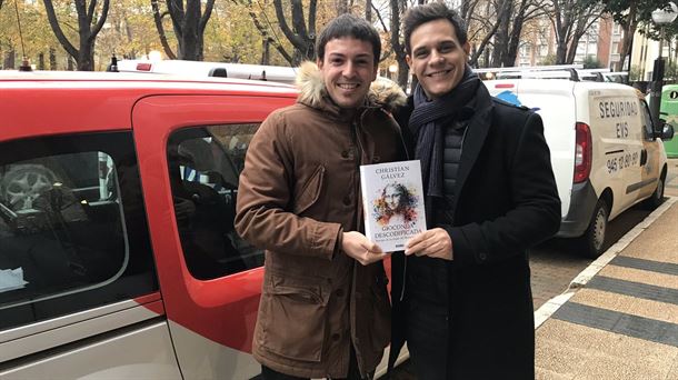 Chistian Galvez presenta nuevo libro