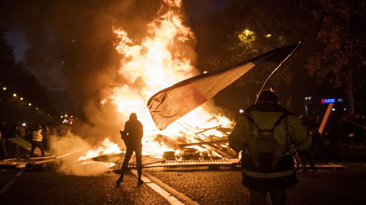 'Txaleko horien' protestak, Frantziako hiriburuan / Argazkia: EFE.